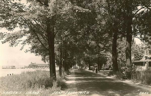Tashmoo Park - San Souci Harsens Island (newer photo)